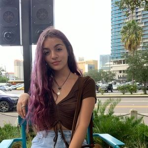 Meet your Posher, Kayla